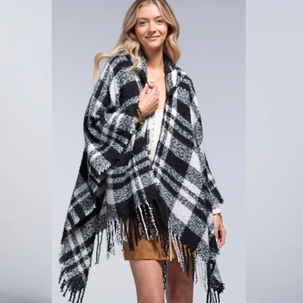 Oh So Soft Plaid Cardigan Poncho Ruana Hoodie With Fringe - Picture 1 of 13